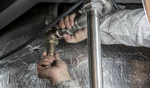 commercial plumbing maintenance.jpg