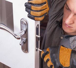 Locked Out Locksmiths