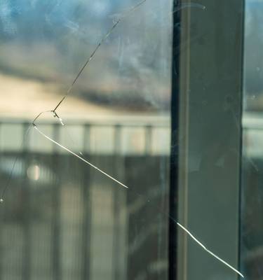 responsibility-of-broken-glass-repairs-in-rented-properly.jpg